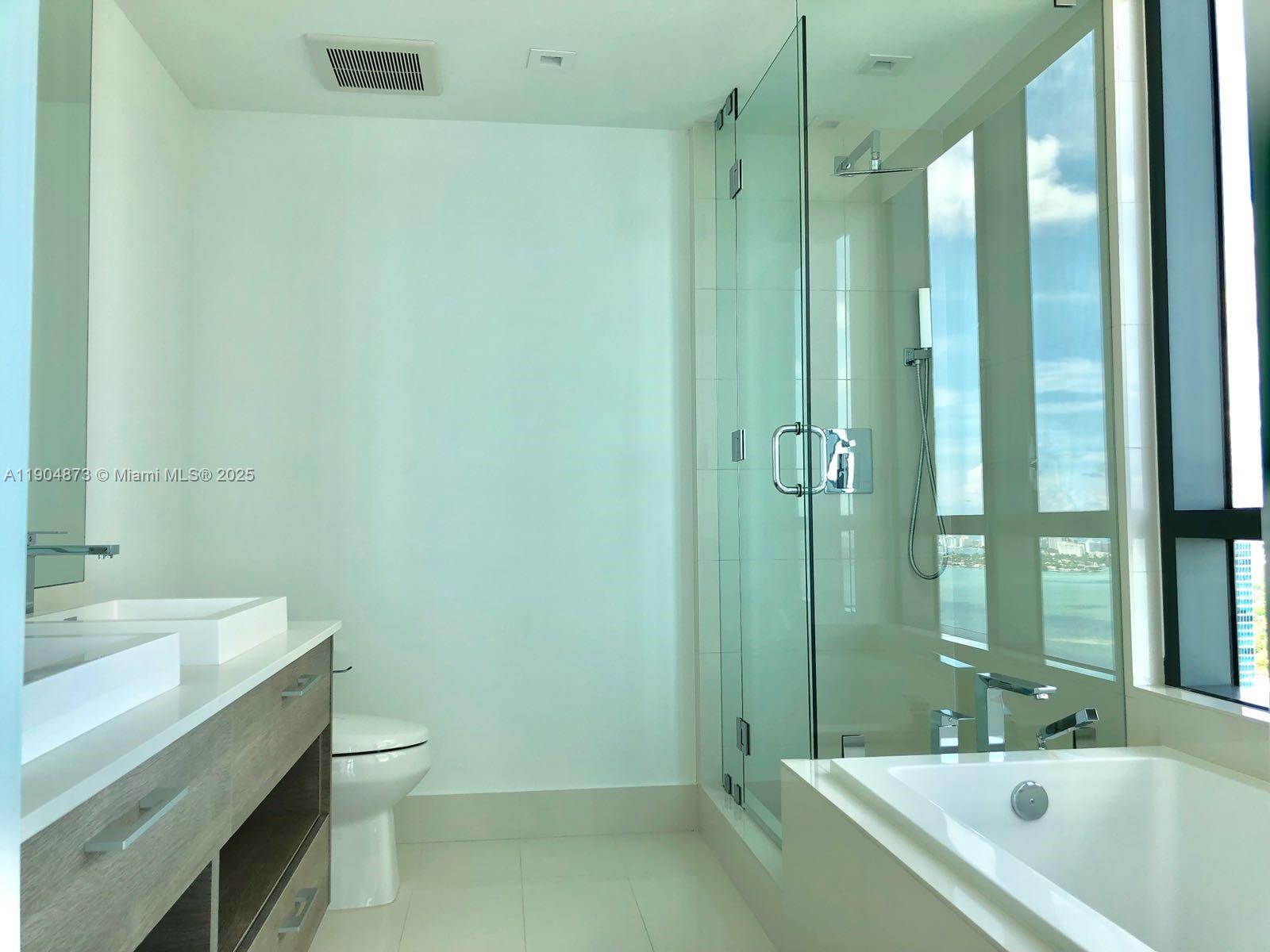 650 NE 32 ST #4107, Miami FL 33137