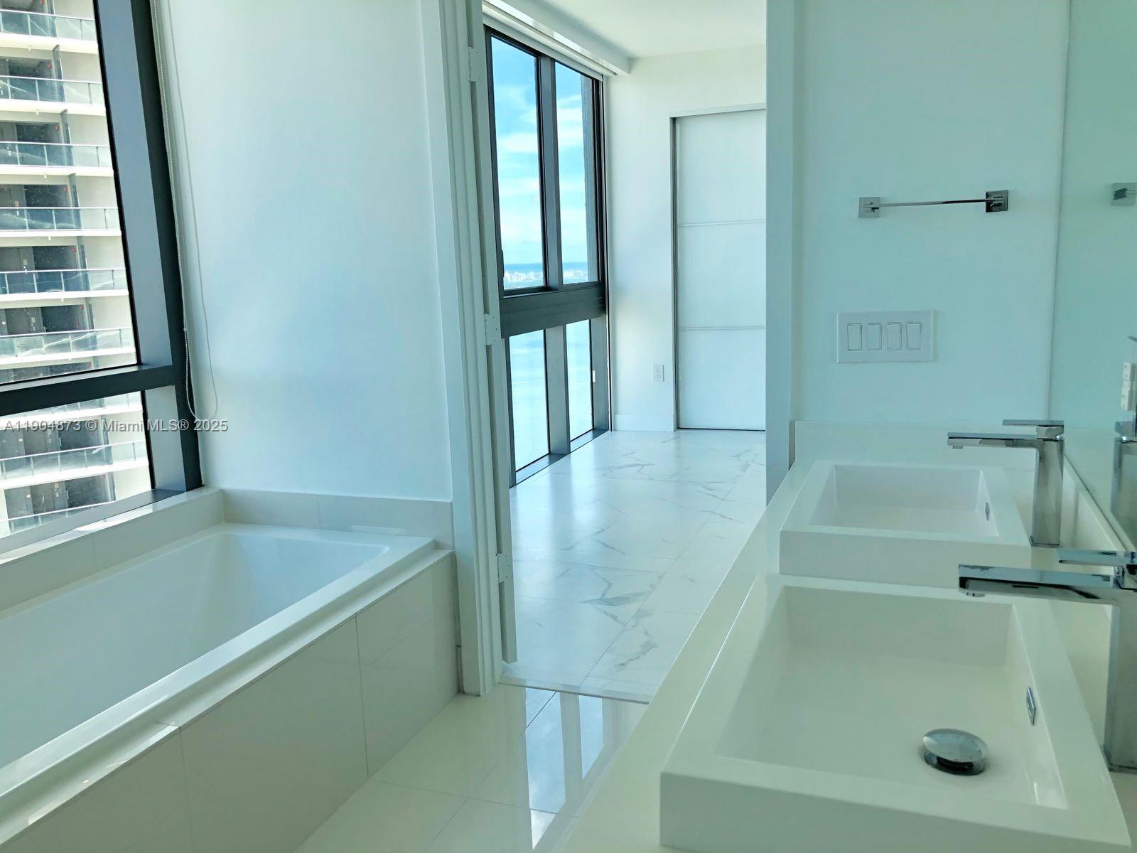 650 NE 32 ST #4107, Miami FL 33137
