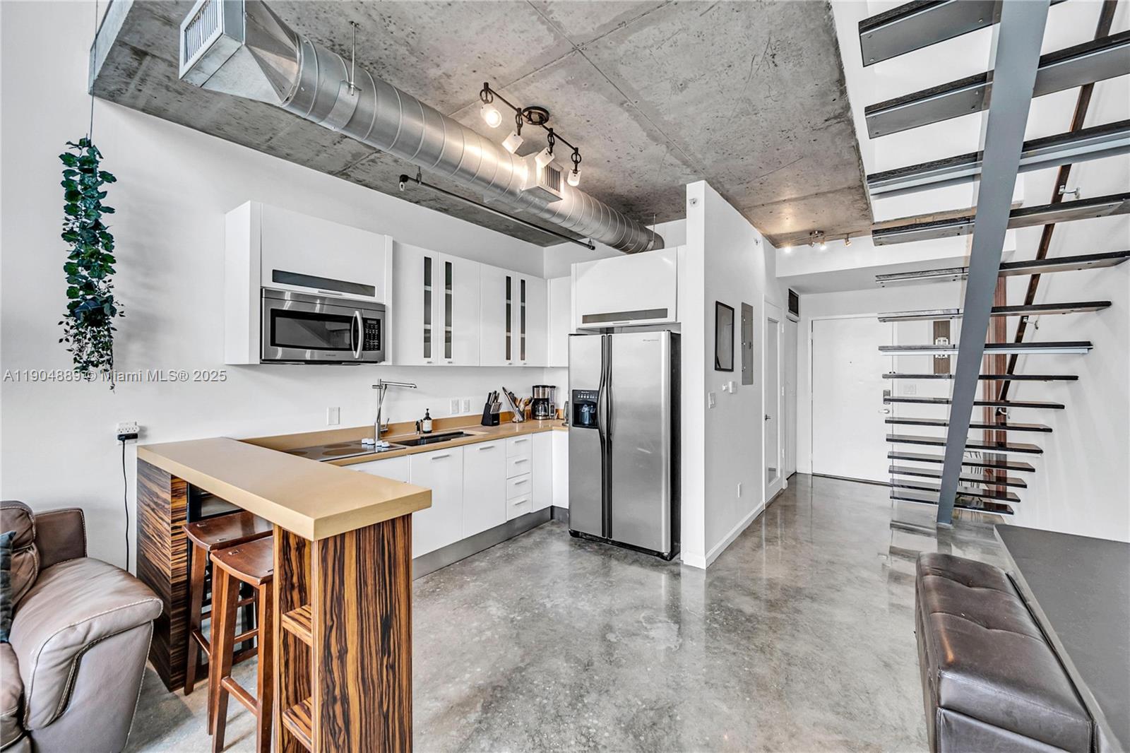 690 SW 1st Ct #1713, Miami FL 33130