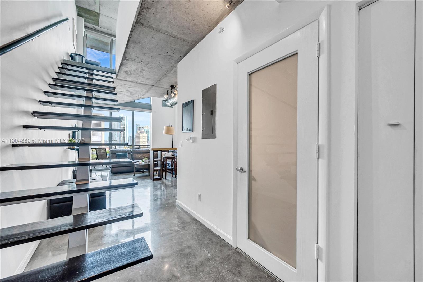 690 SW 1st Ct #1713, Miami FL 33130