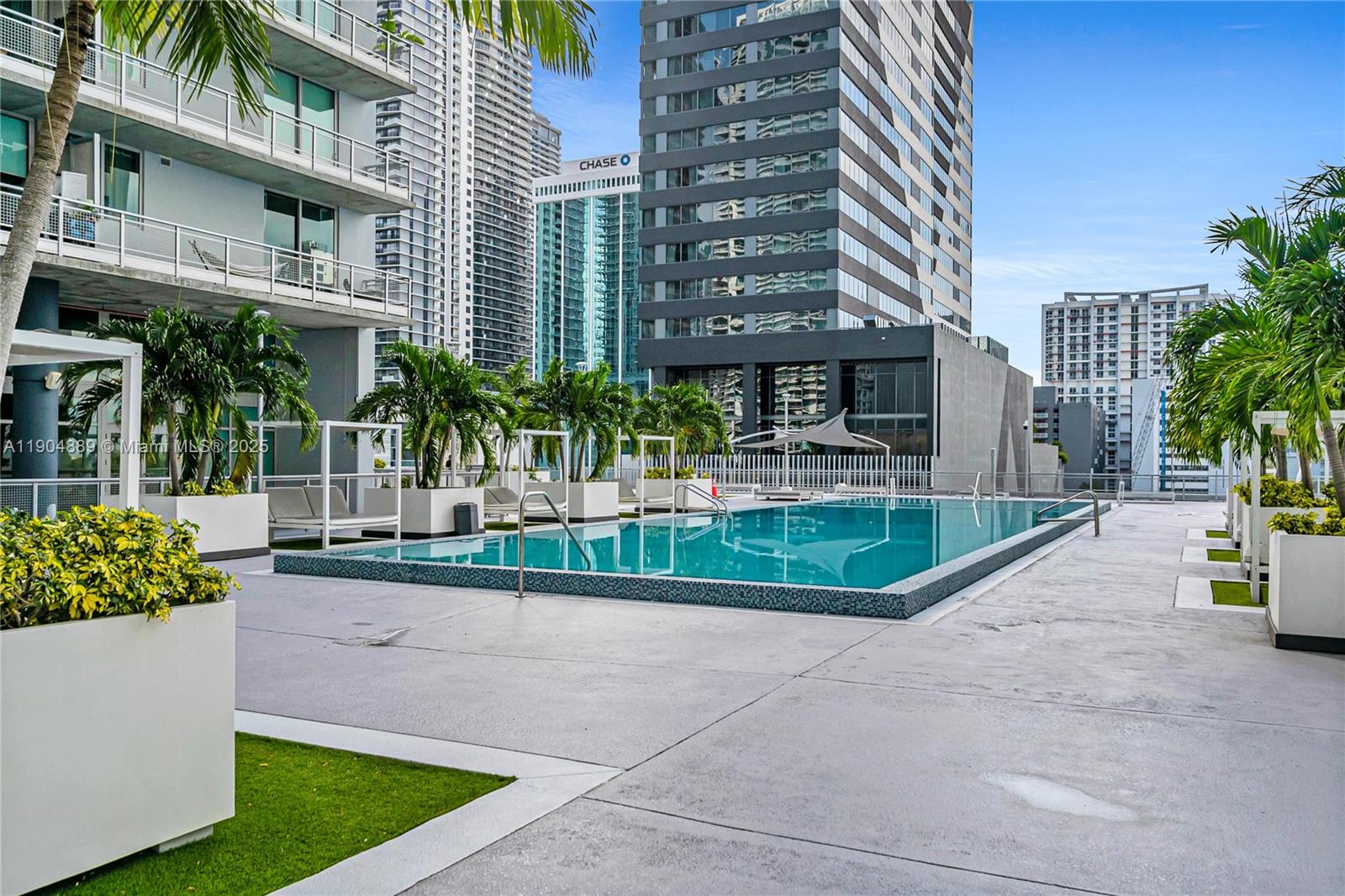690 SW 1st Ct #1713, Miami FL 33130