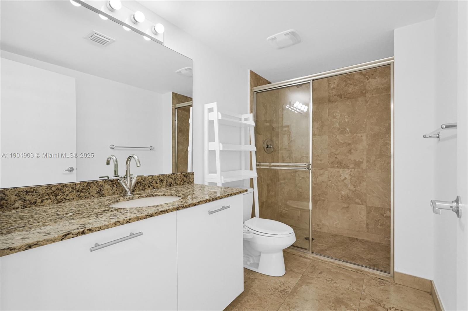 41 SE 5th St #816, Miami FL 33131