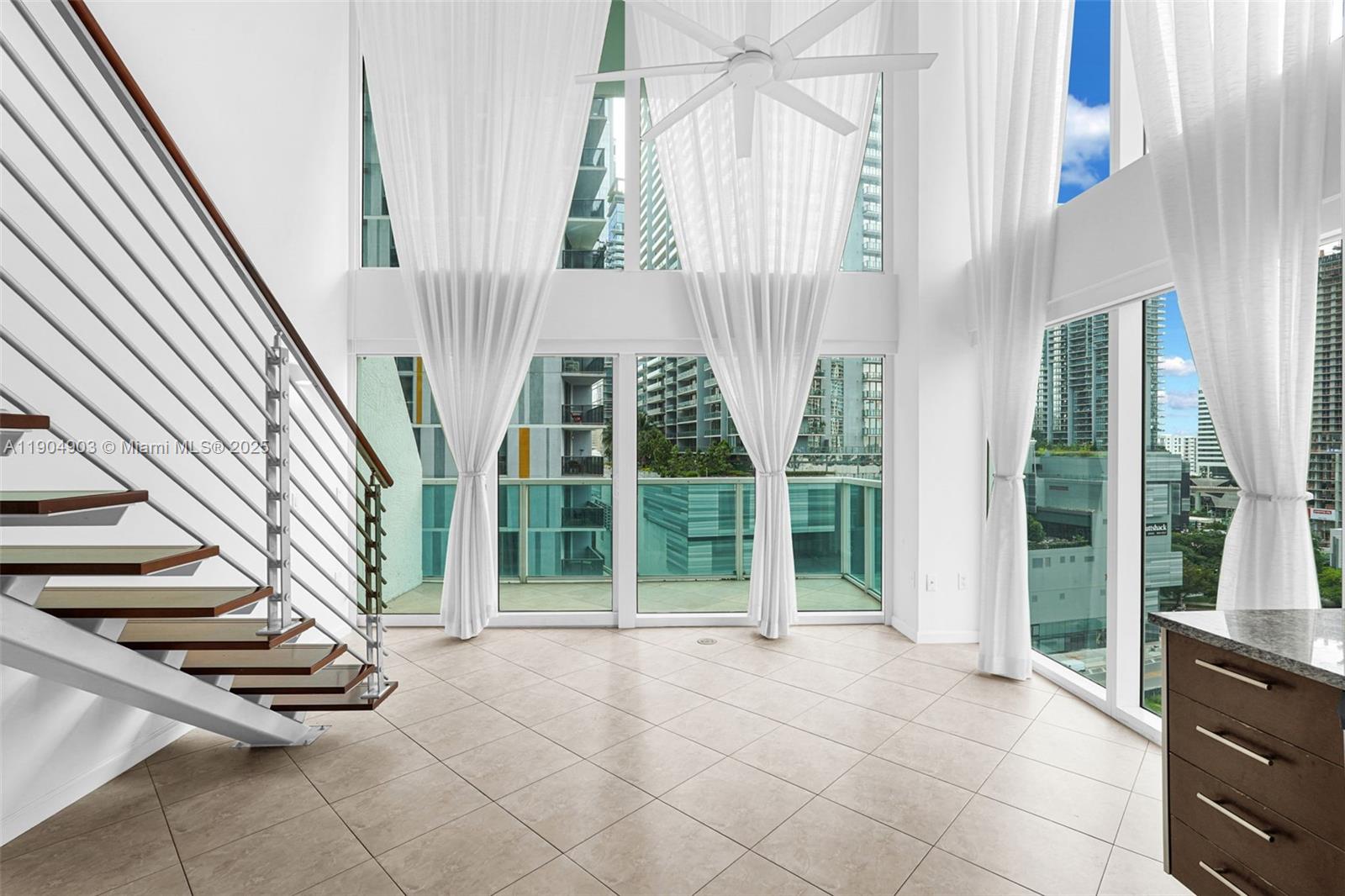 41 SE 5th St #816, Miami FL 33131