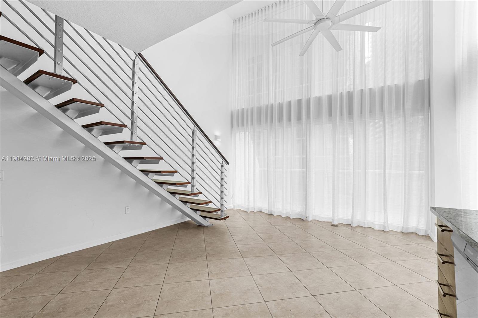 41 SE 5th St #816, Miami FL 33131