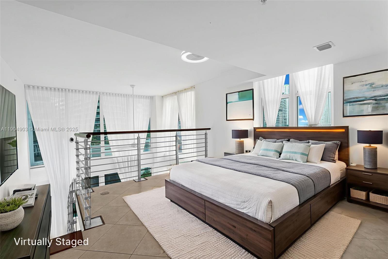 41 SE 5th St #816, Miami FL 33131