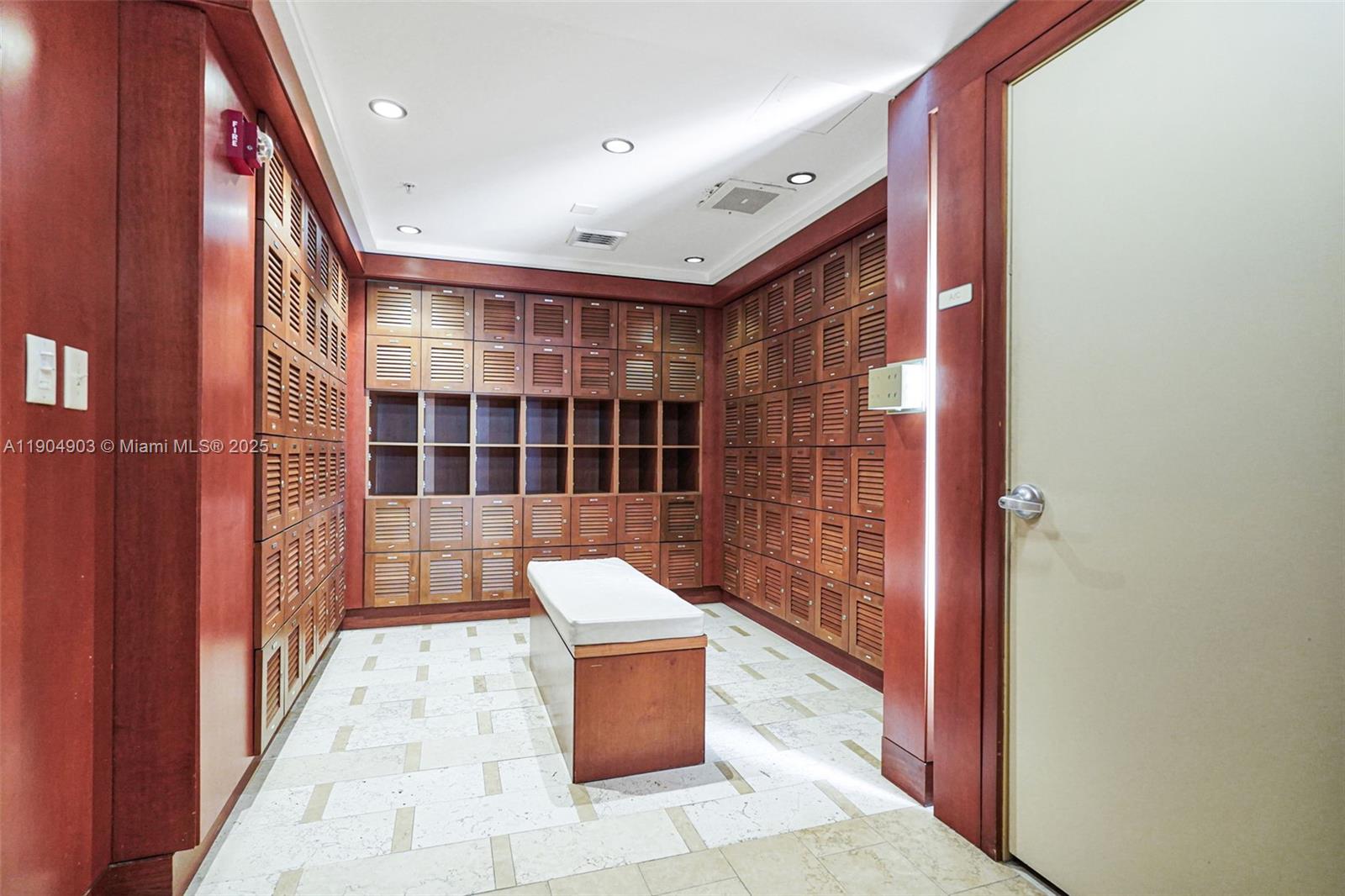 41 SE 5th St #816, Miami FL 33131