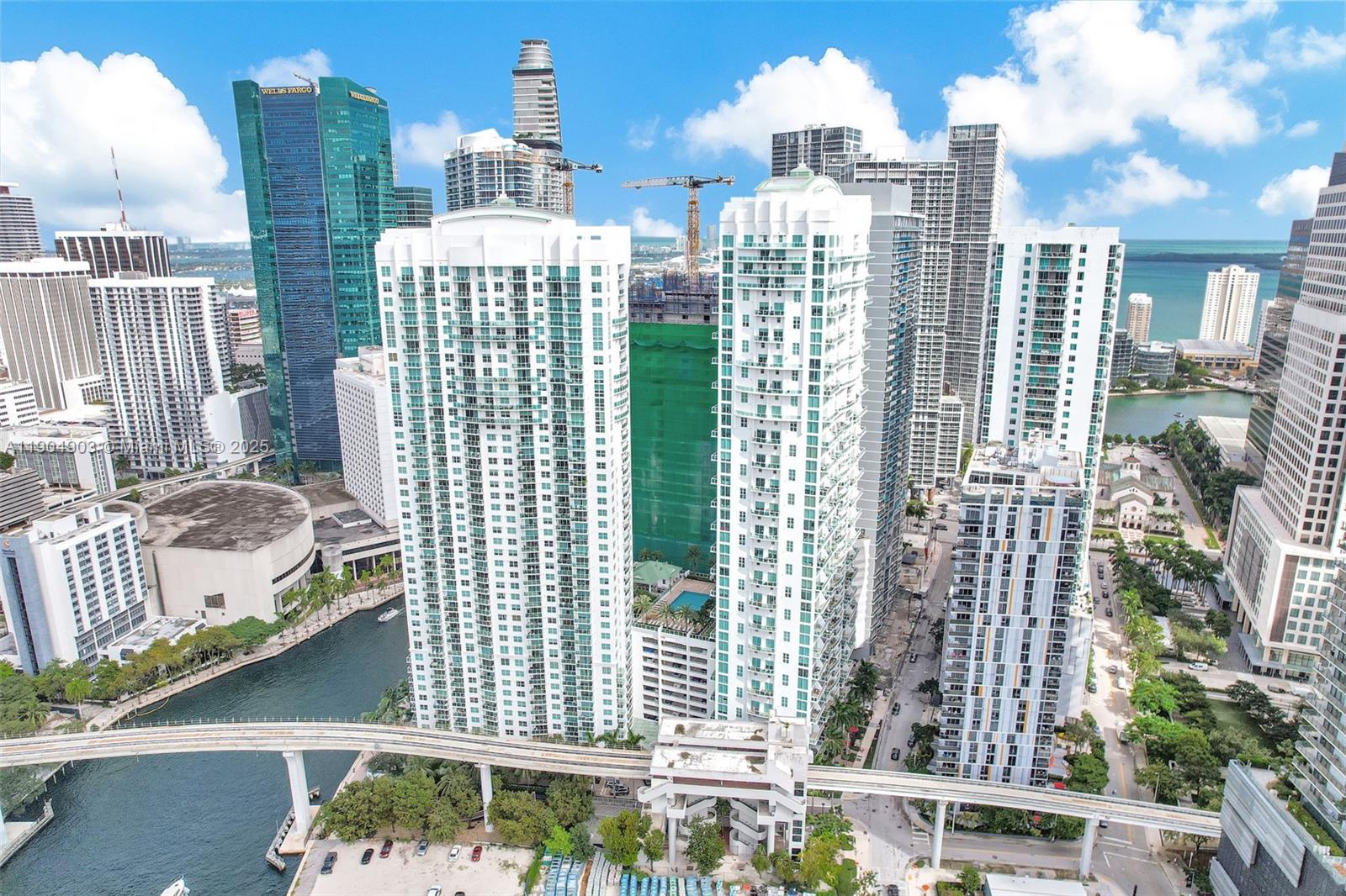 41 SE 5th St #816, Miami FL 33131