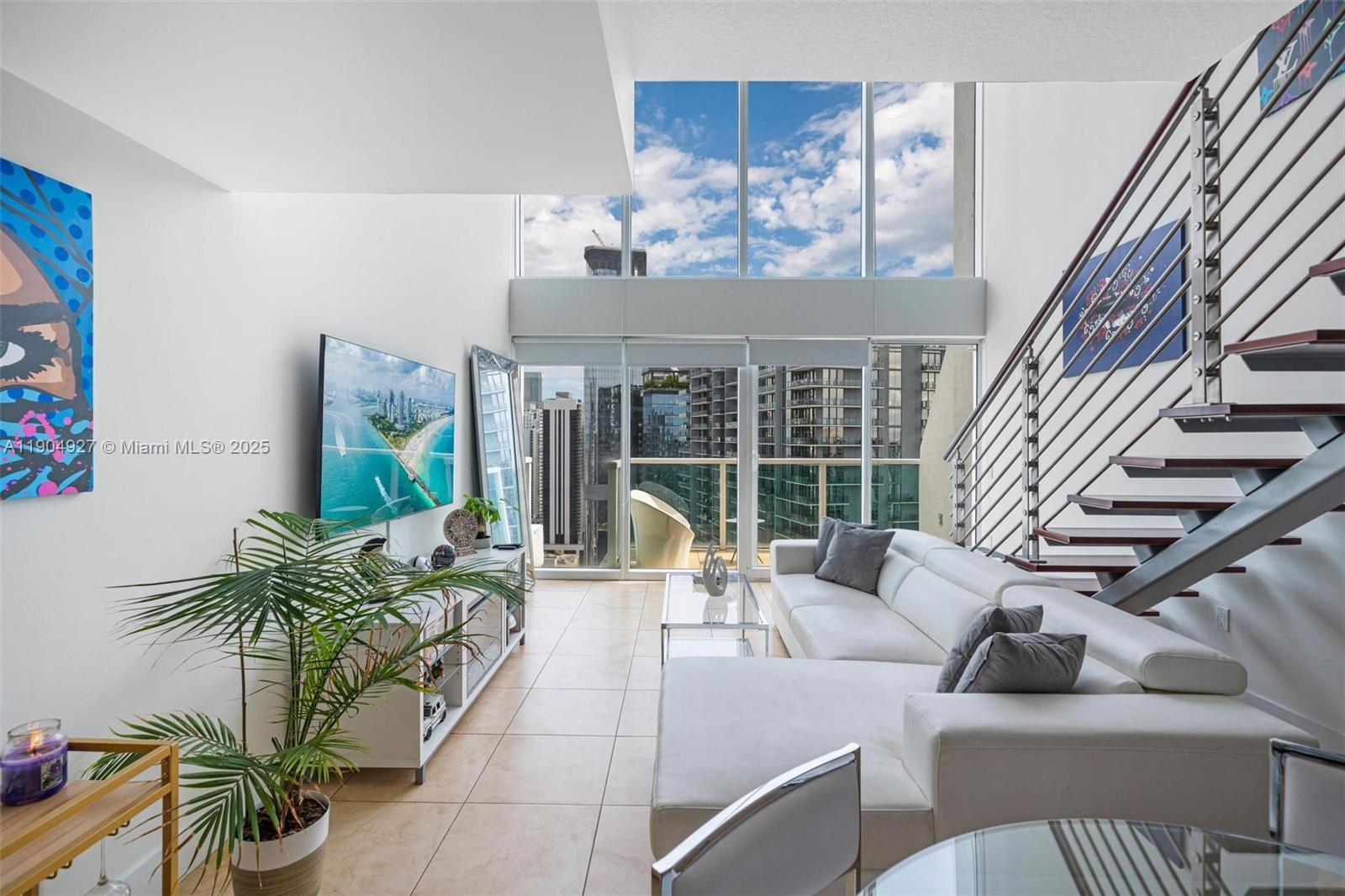 41 SE 5th St #2414, Miami FL 33131