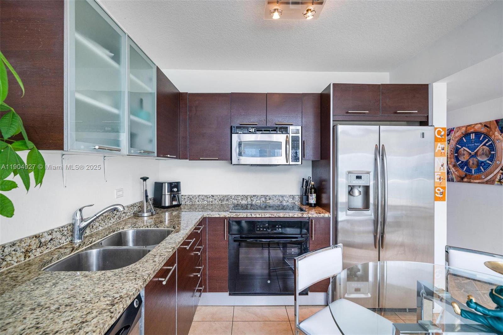 41 SE 5th St #2414, Miami FL 33131