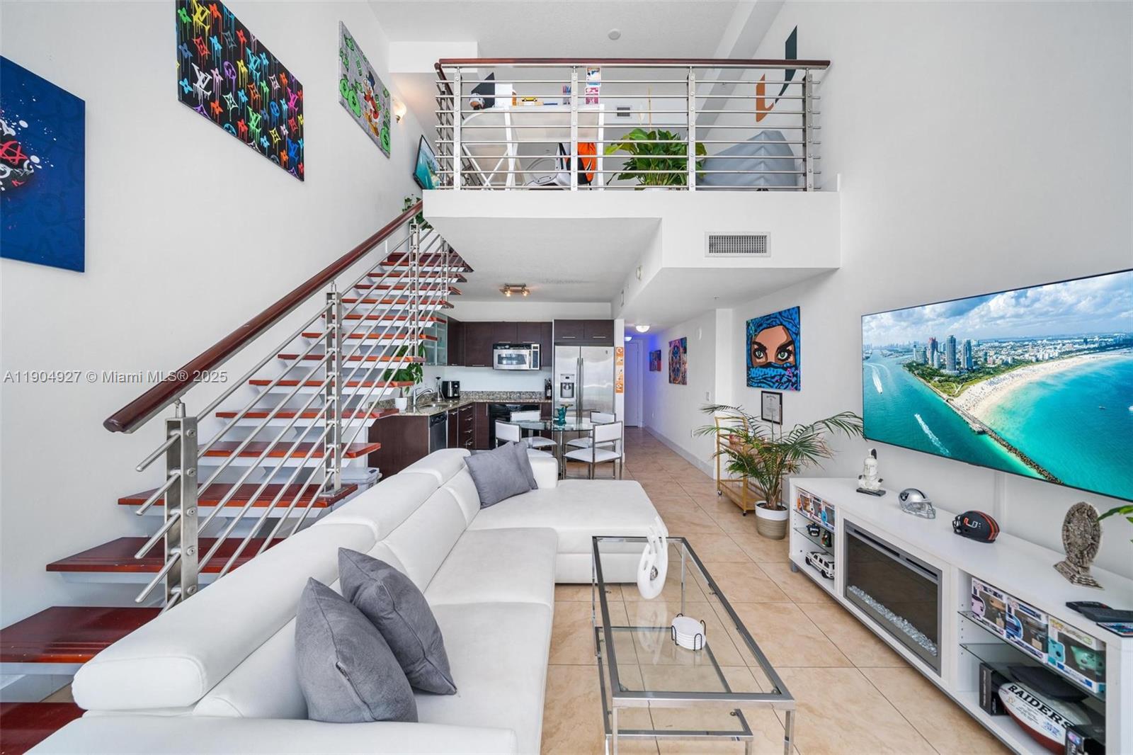 41 SE 5th St #2414, Miami FL 33131