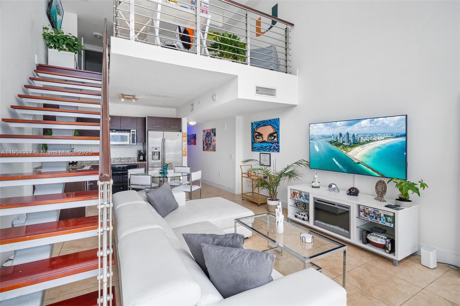 41 SE 5th St #2414, Miami FL 33131