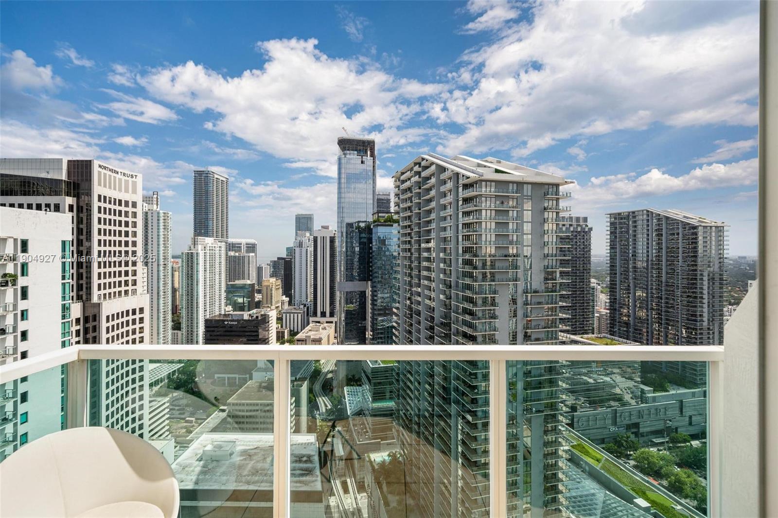 41 SE 5th St #2414, Miami FL 33131