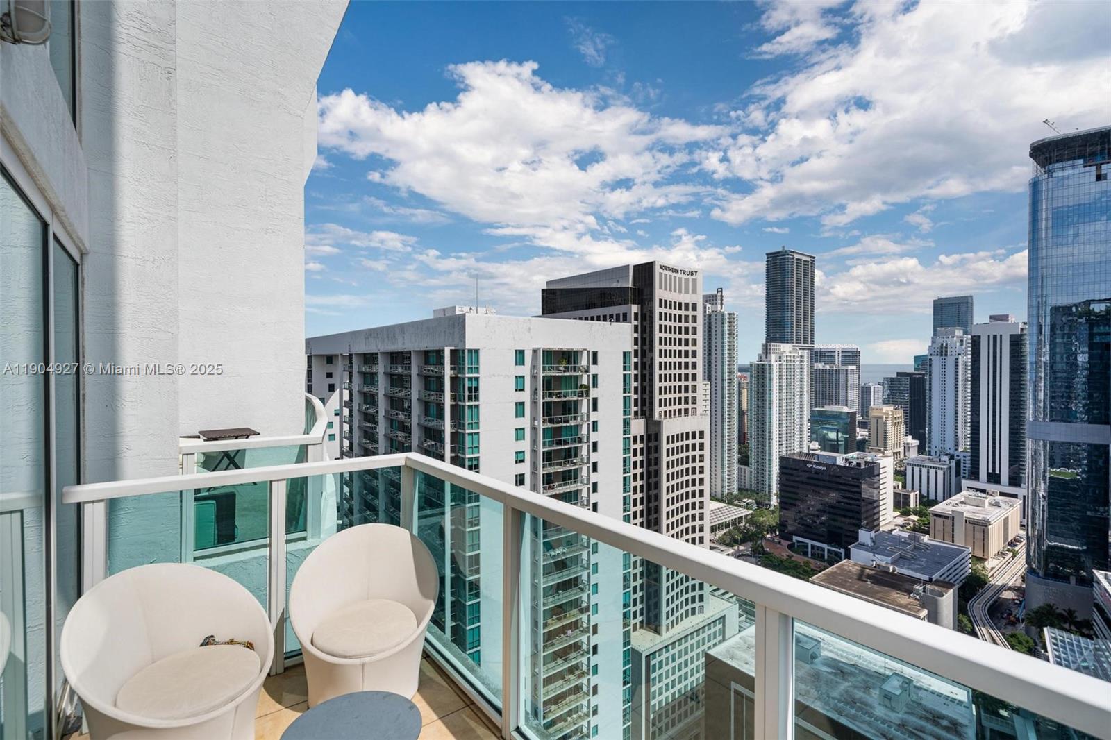 41 SE 5th St #2414, Miami FL 33131