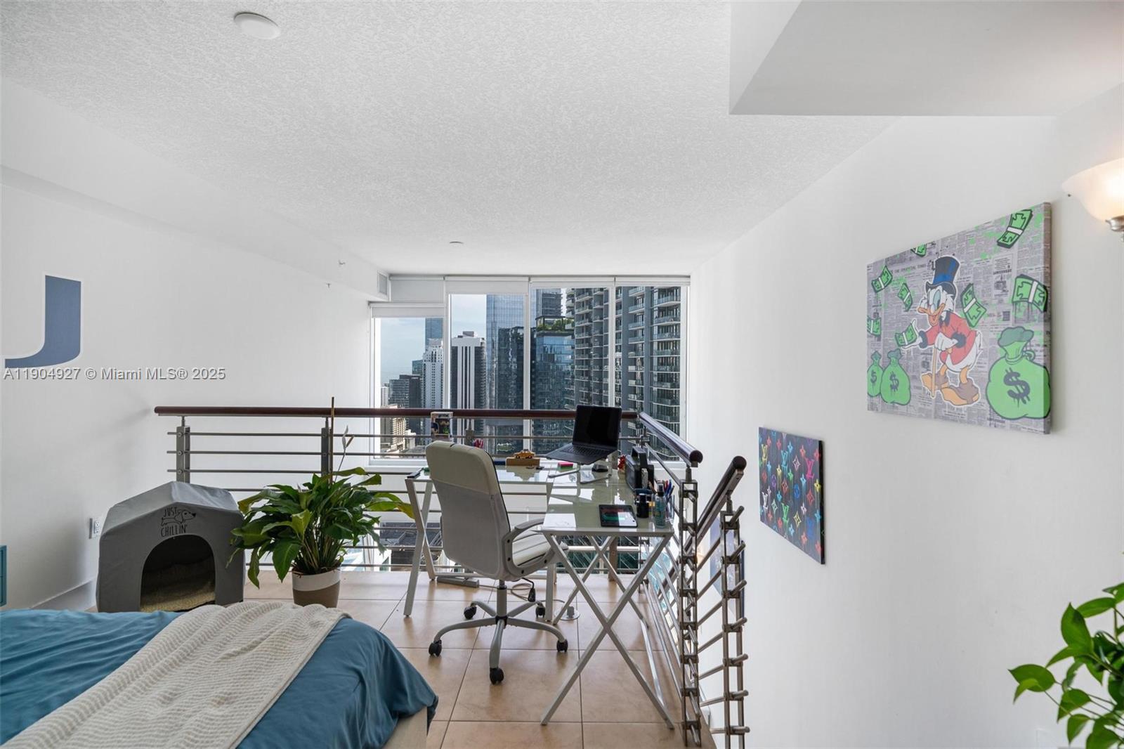 41 SE 5th St #2414, Miami FL 33131
