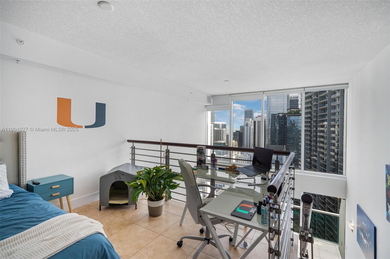 41 SE 5th St #2414, Miami FL 33131
