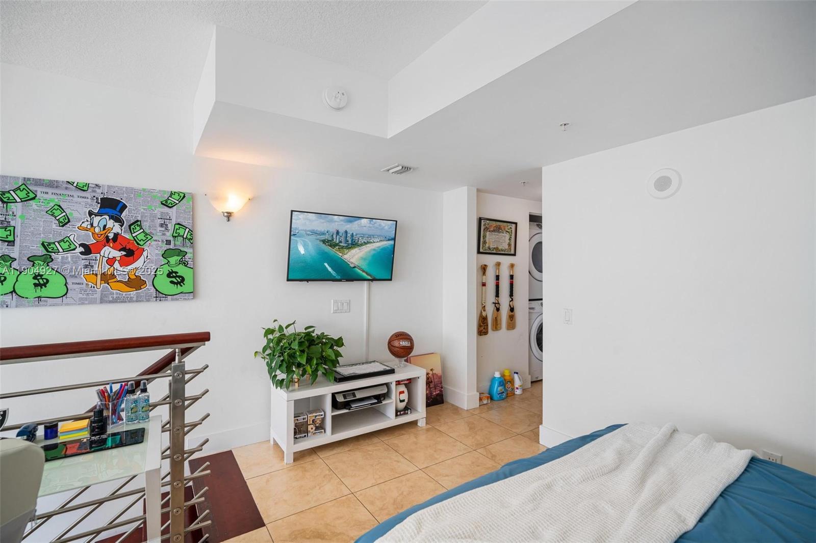 41 SE 5th St #2414, Miami FL 33131