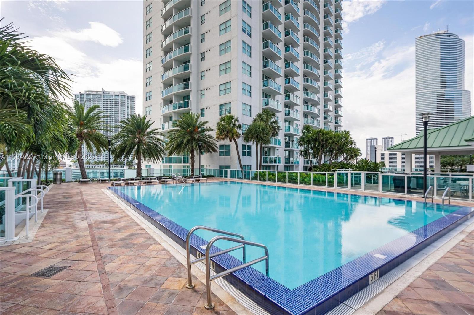 41 SE 5th St #2414, Miami FL 33131