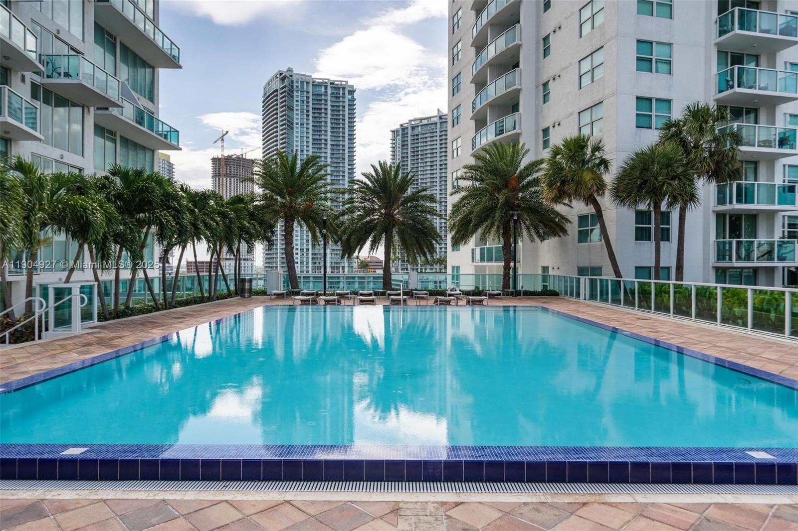 41 SE 5th St #2414, Miami FL 33131