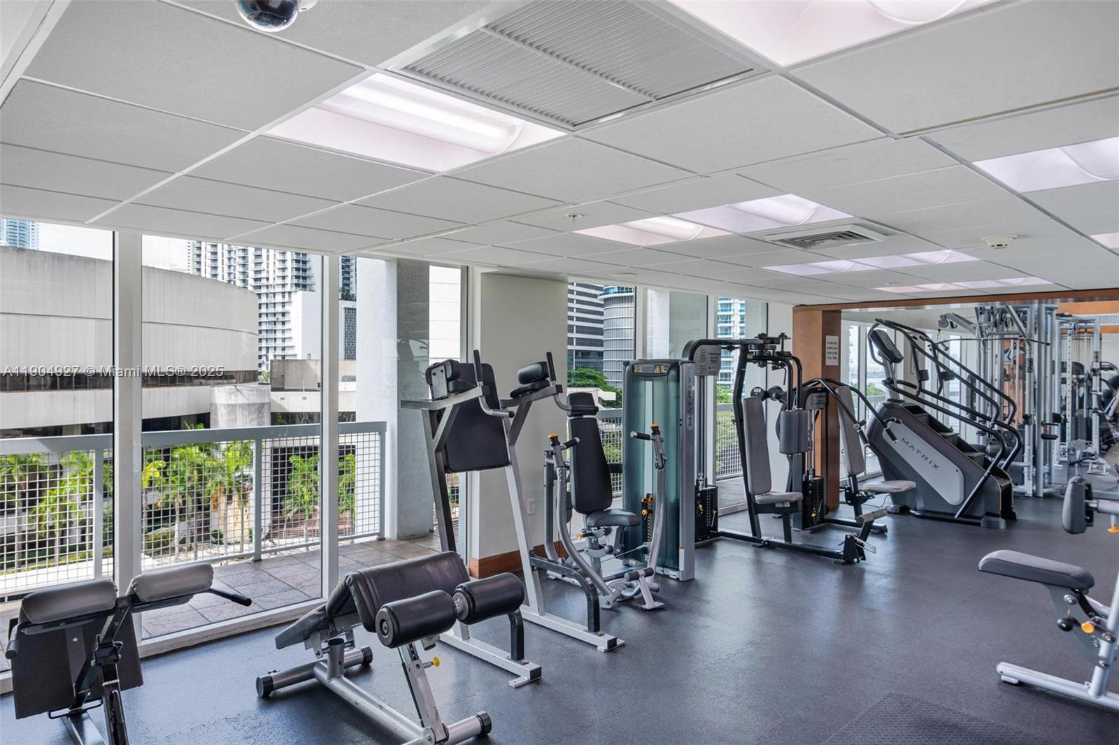 41 SE 5th St #2414, Miami FL 33131