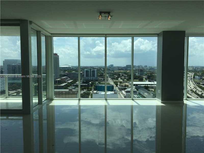 1040 Biscayne Blvd #1707, Miami FL 33132