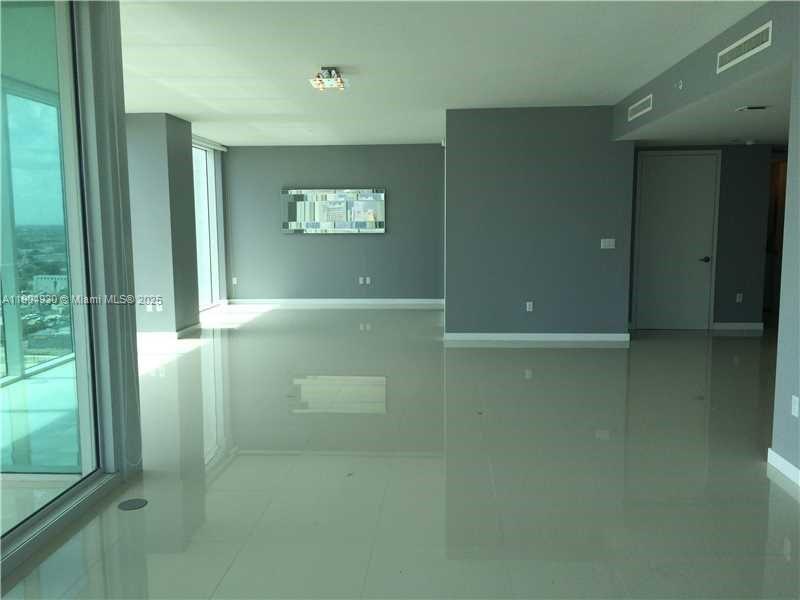 1040 Biscayne Blvd #1707, Miami FL 33132