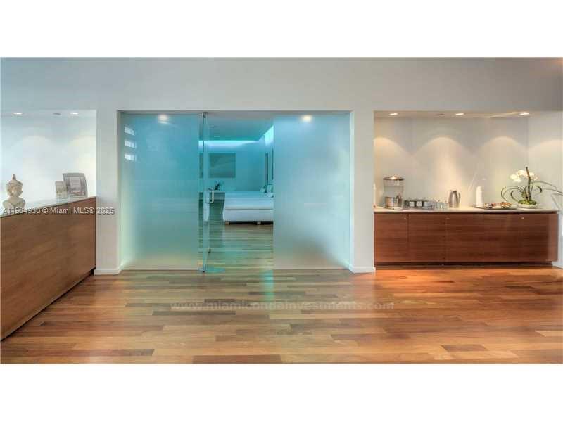 1040 Biscayne Blvd #1707, Miami FL 33132