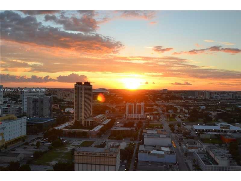 1040 Biscayne Blvd #1707, Miami FL 33132
