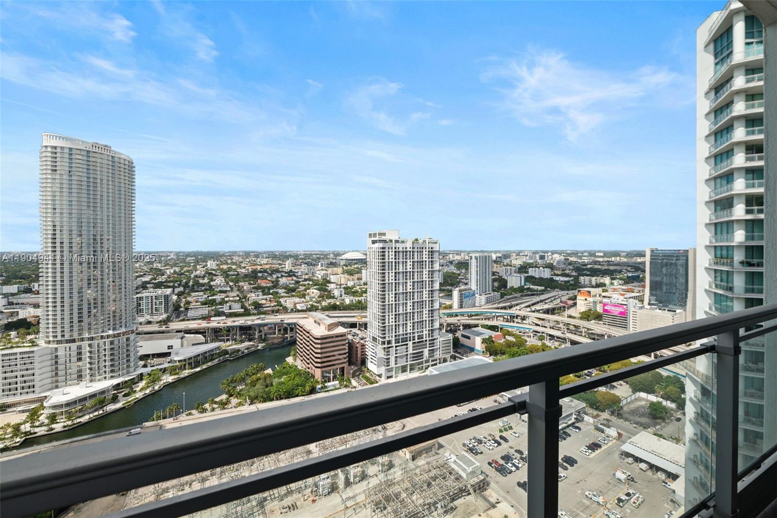 92 SW 3rd St #3809, Miami FL 33130