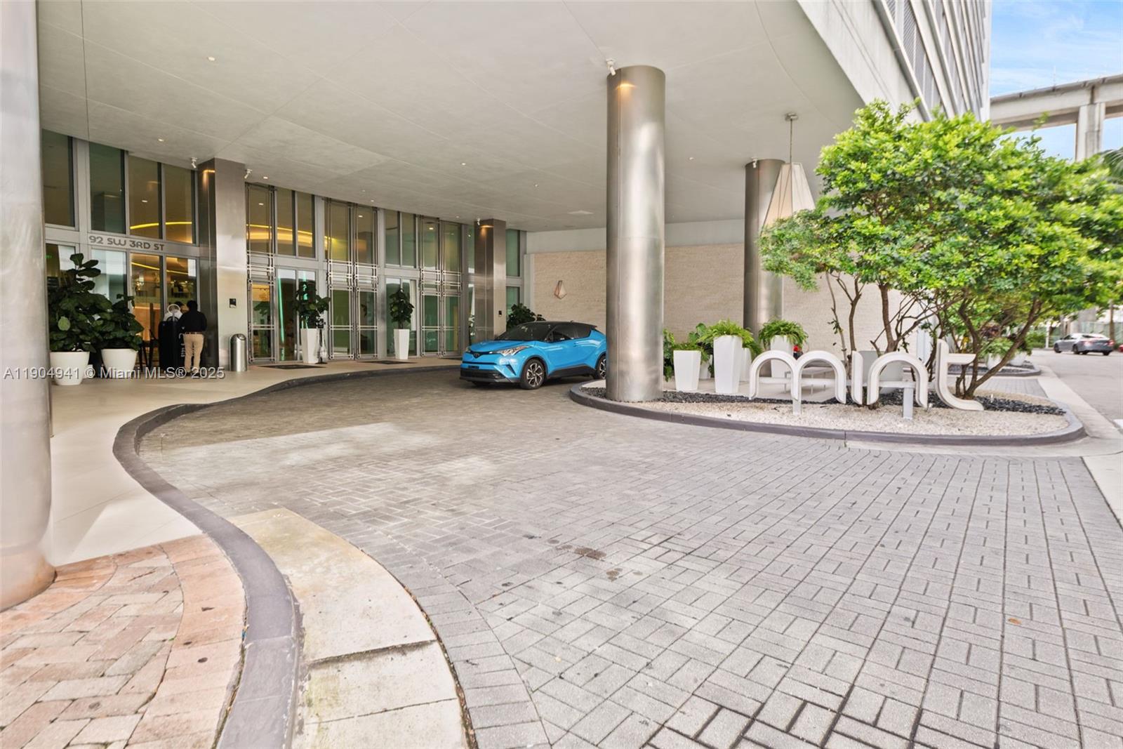 92 SW 3rd St #3809, Miami FL 33130
