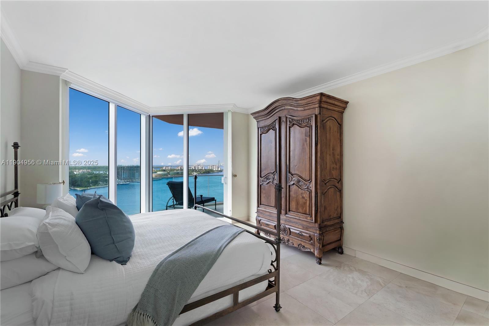 300 S Pointe Dr #1603, Miami Beach FL 33139