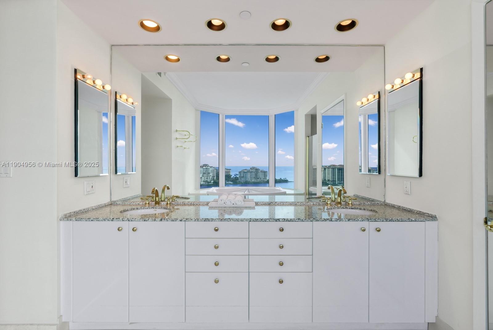 300 S Pointe Dr #1603, Miami Beach FL 33139