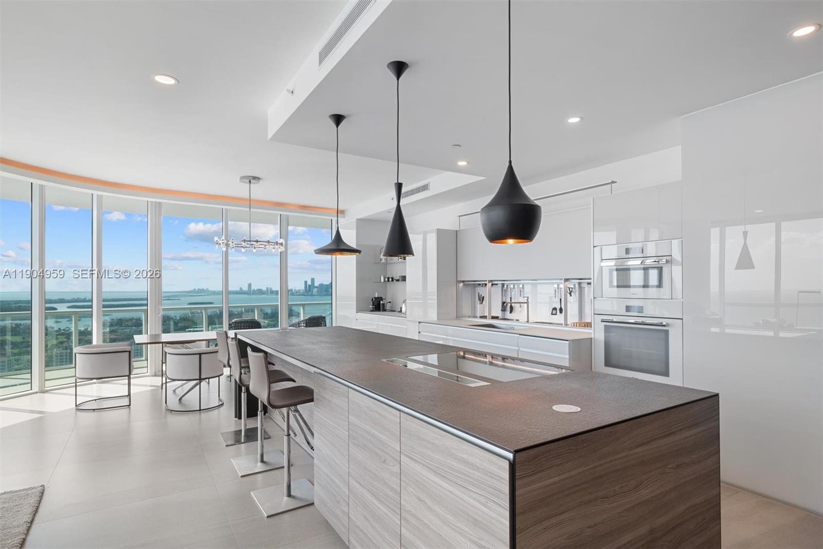 100 S Pointe Dr #3203, Miami Beach FL 33139