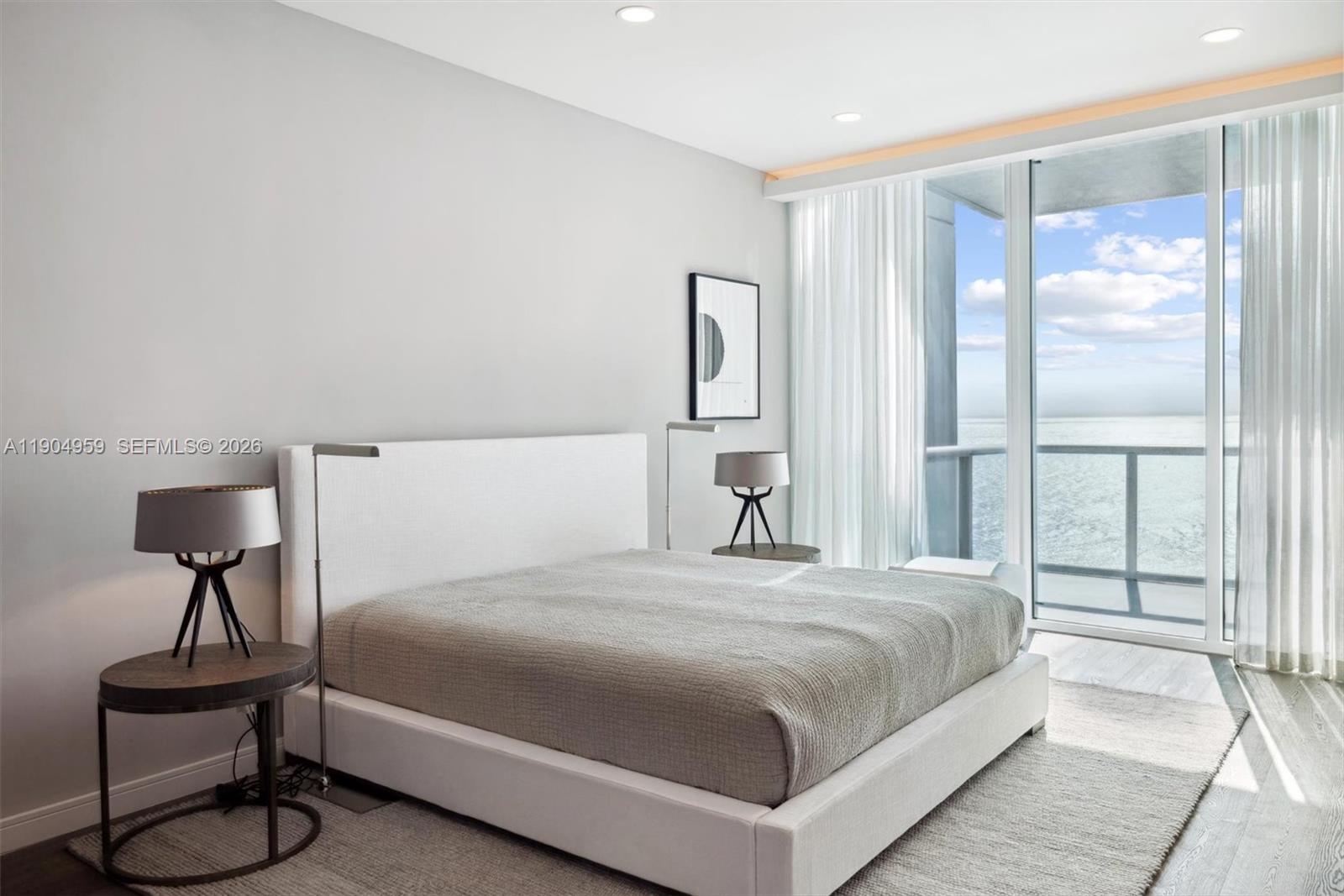 100 S Pointe Dr #3203, Miami Beach FL 33139