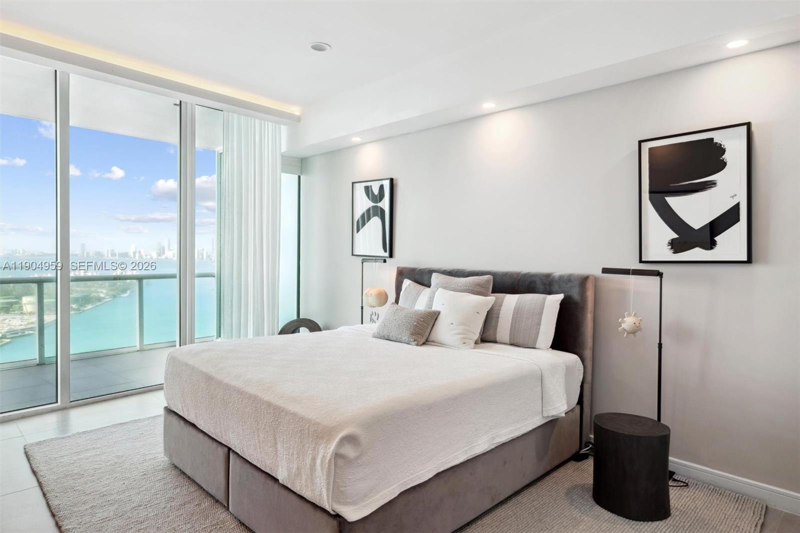 100 S Pointe Dr #3203, Miami Beach FL 33139