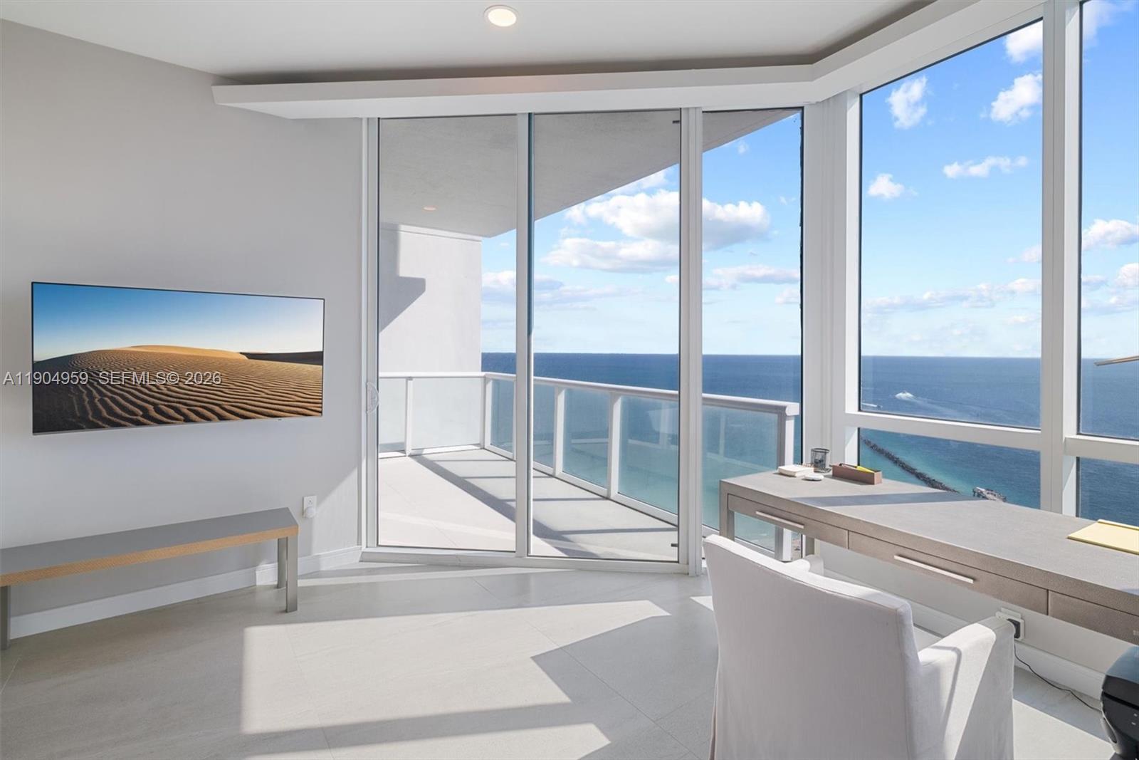 100 S Pointe Dr #3203, Miami Beach FL 33139