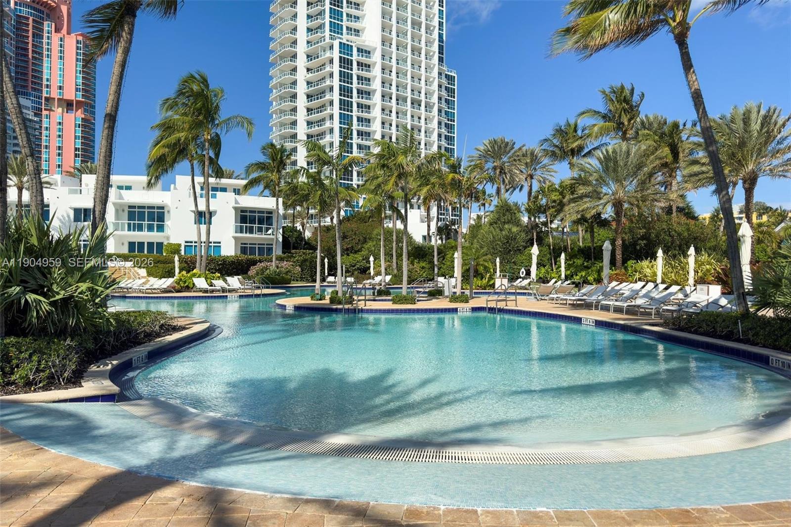 100 S Pointe Dr #3203, Miami Beach FL 33139