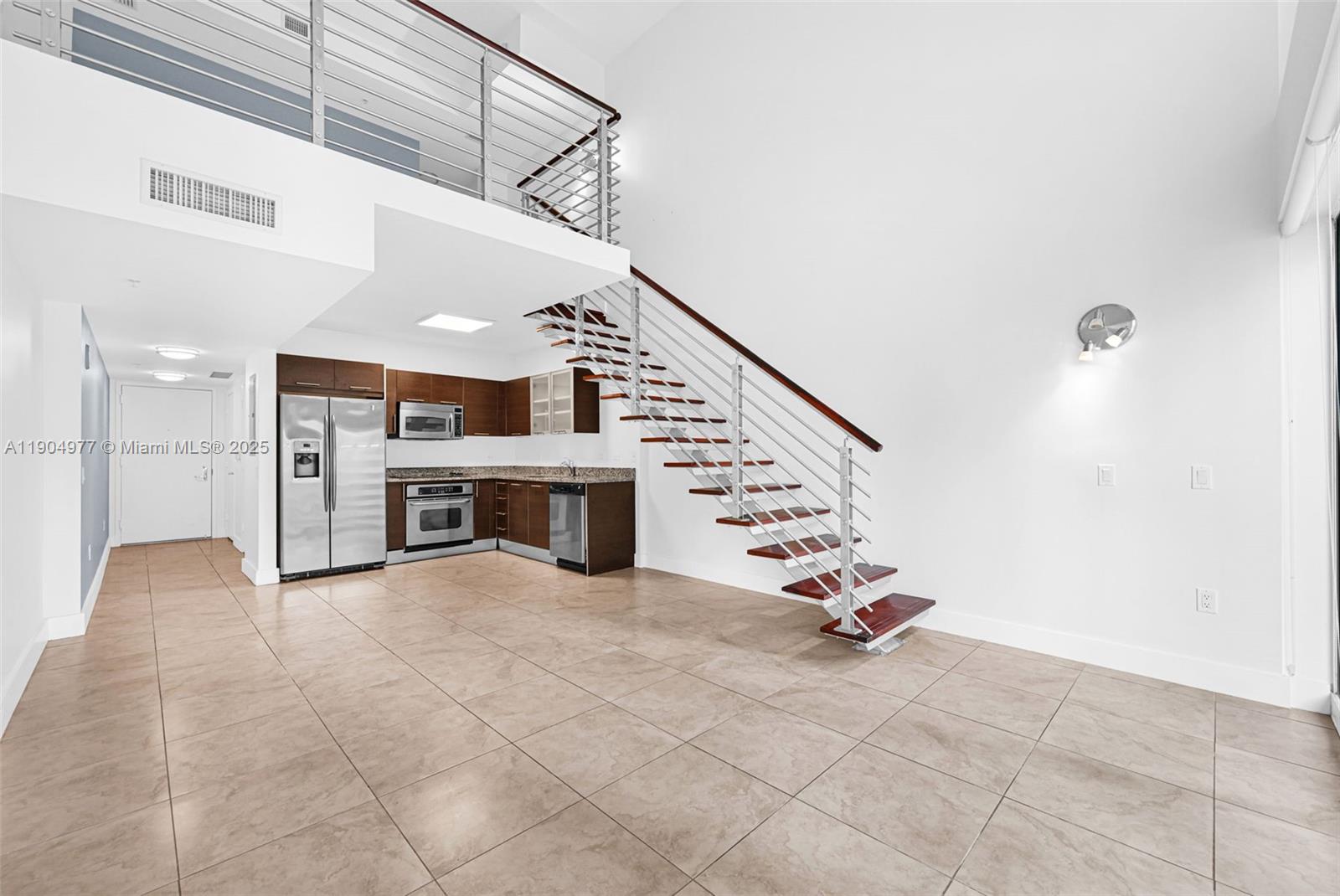 41 SE 5th St #604, Miami FL 33131
