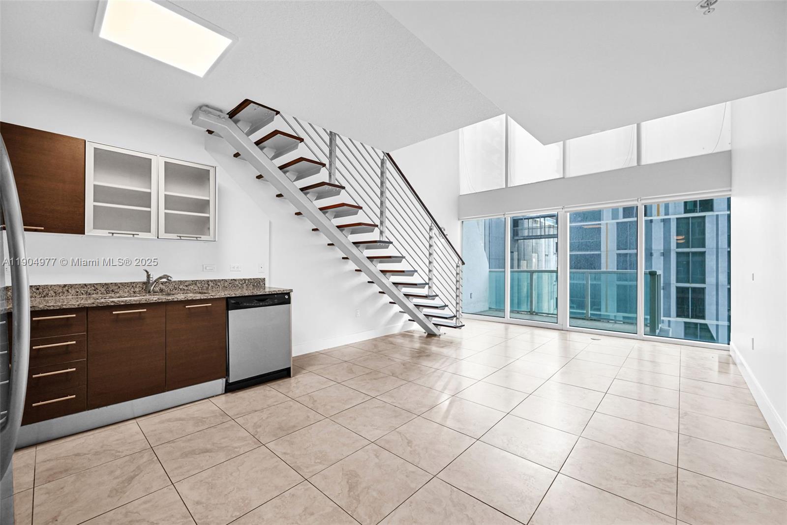 41 SE 5th St #604, Miami FL 33131