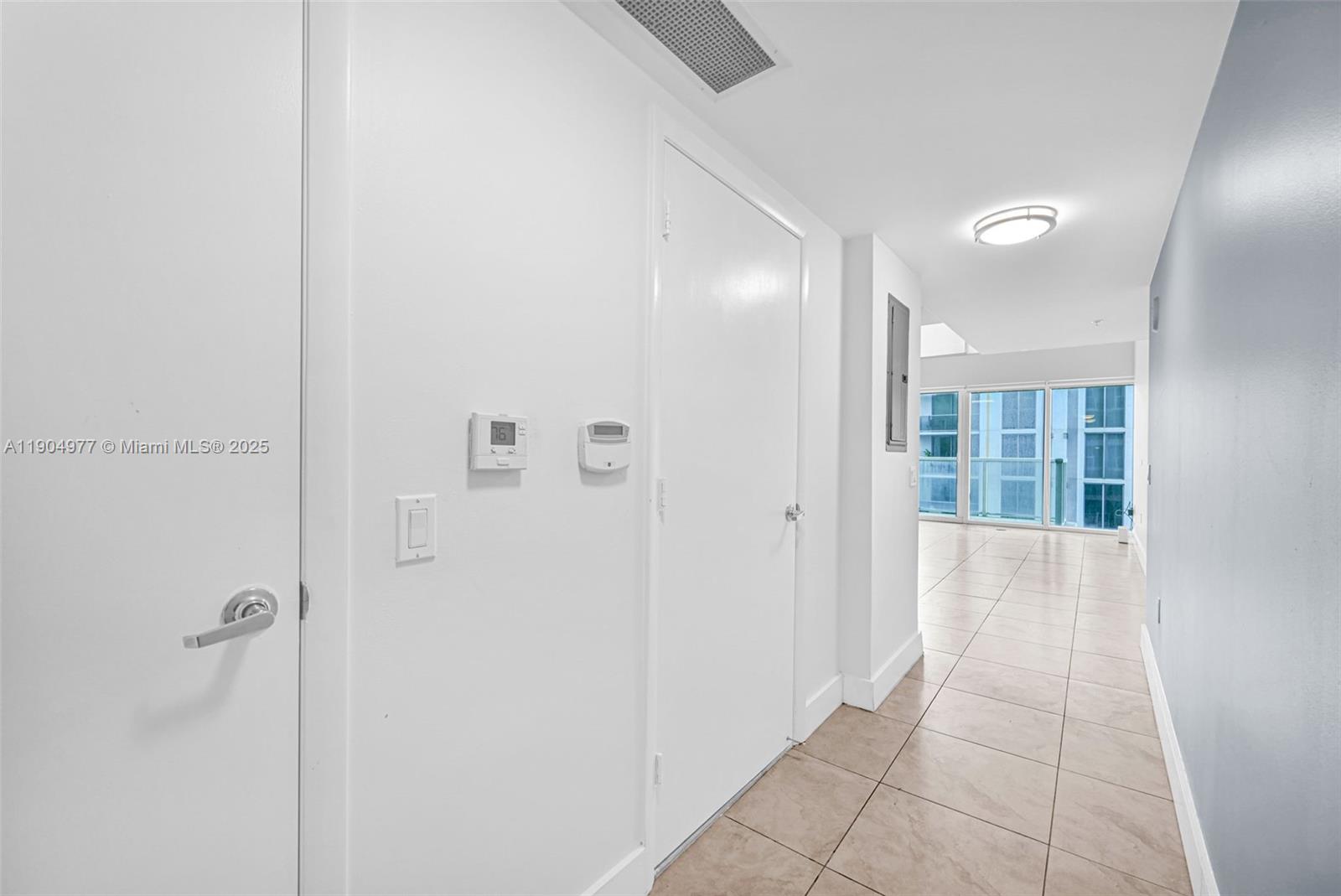 41 SE 5th St #604, Miami FL 33131