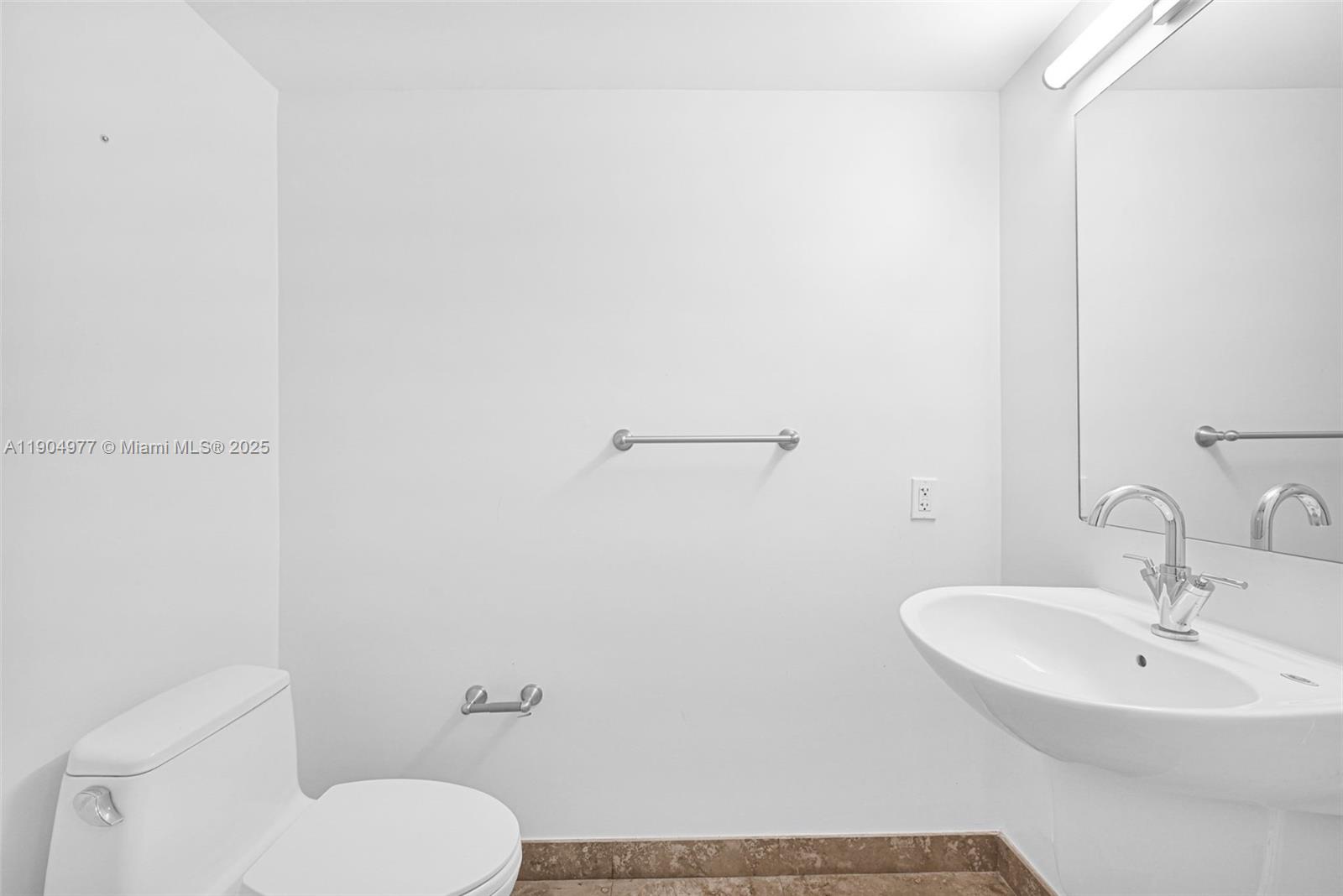 41 SE 5th St #604, Miami FL 33131