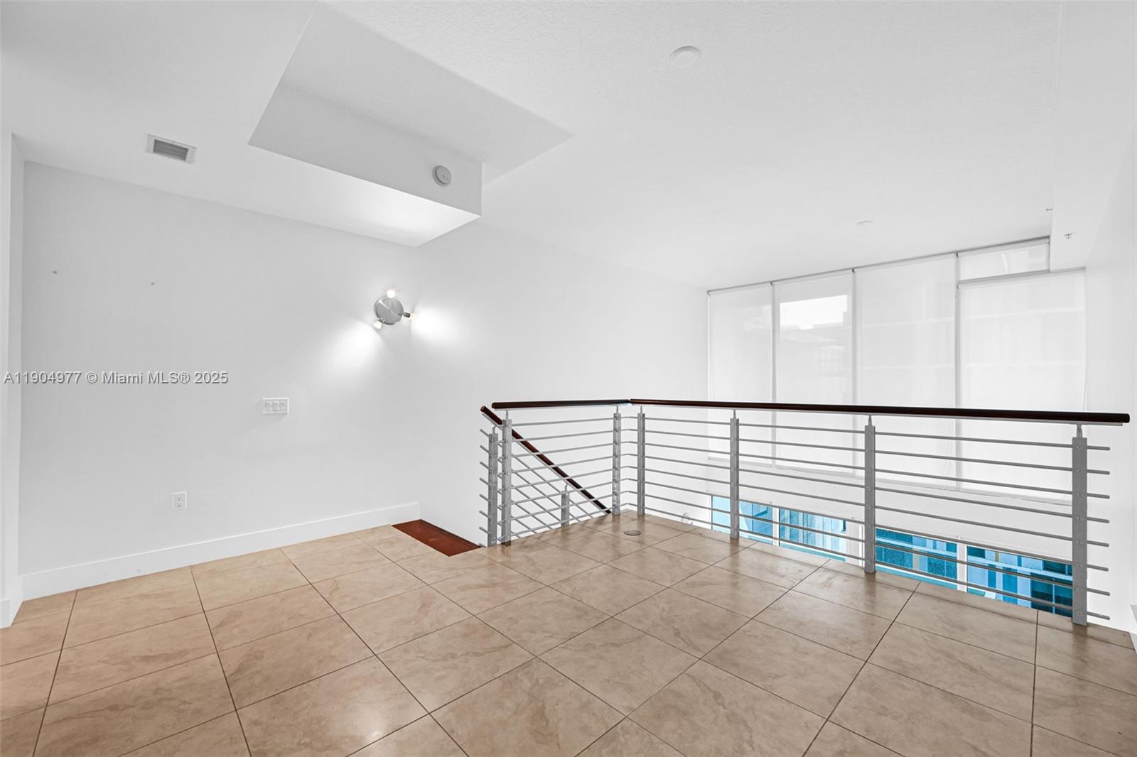 41 SE 5th St #604, Miami FL 33131
