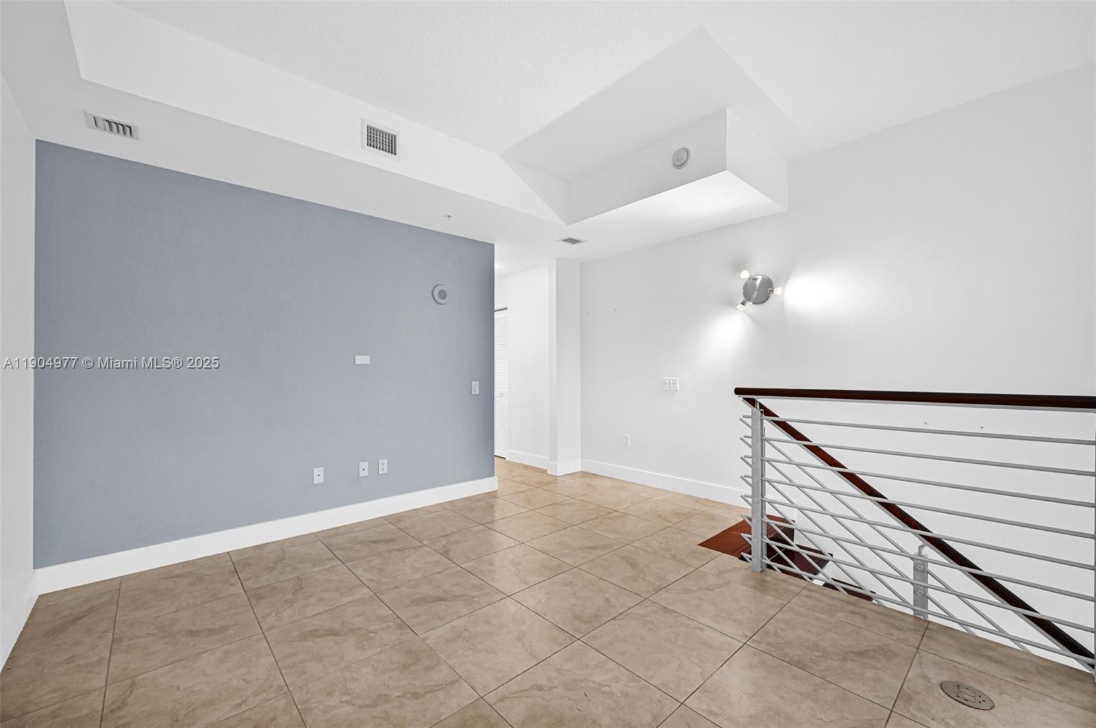 41 SE 5th St #604, Miami FL 33131