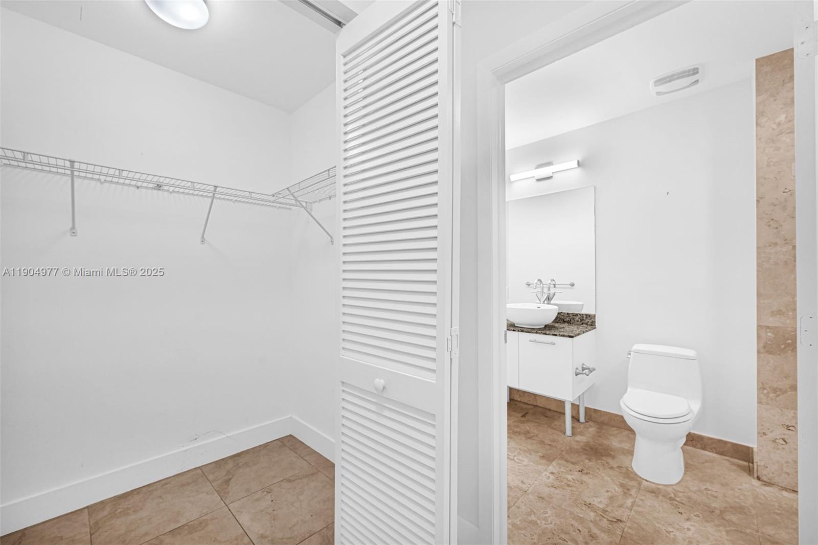 41 SE 5th St #604, Miami FL 33131