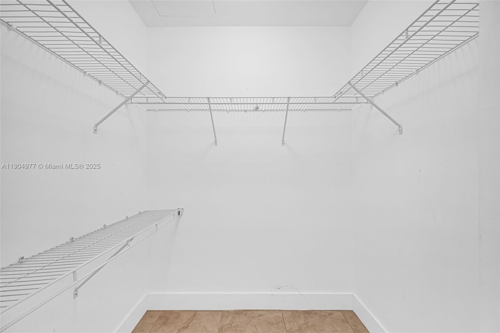 41 SE 5th St #604, Miami FL 33131