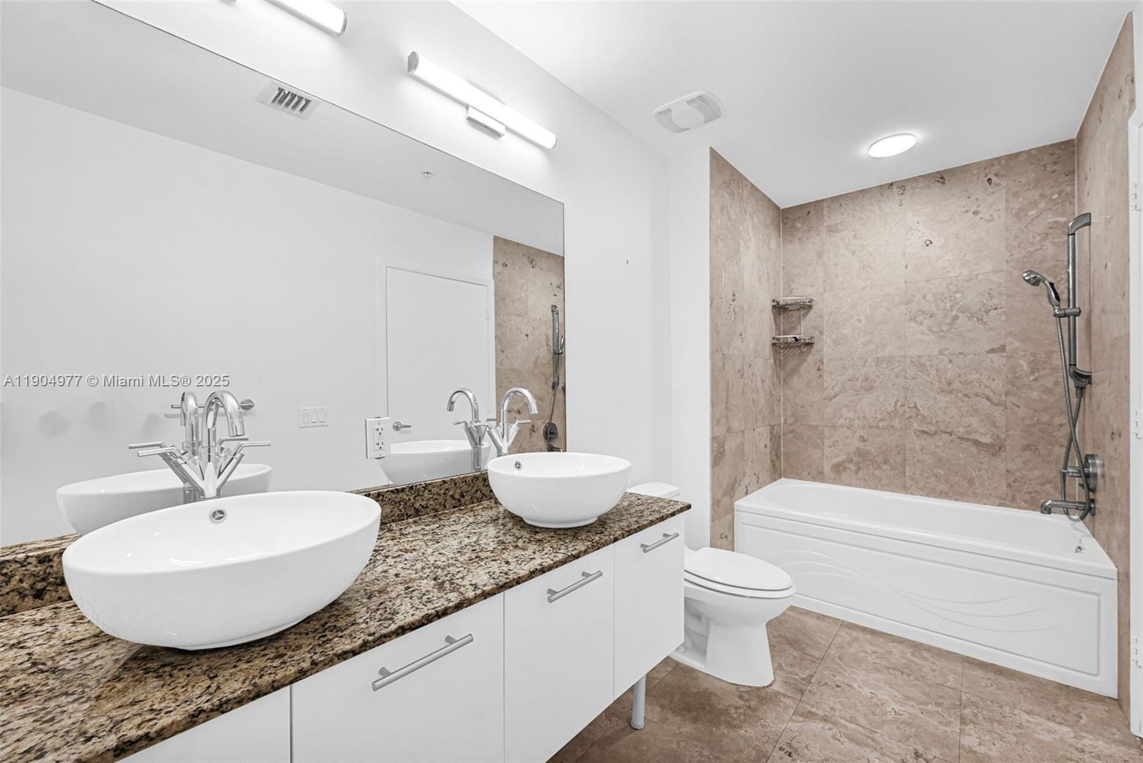 41 SE 5th St #604, Miami FL 33131
