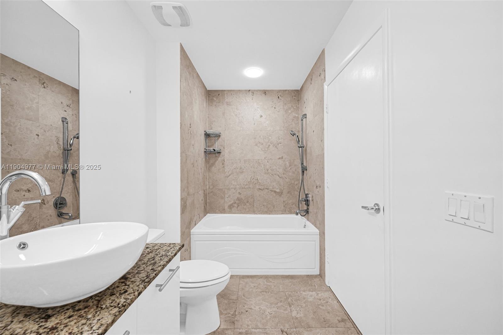 41 SE 5th St #604, Miami FL 33131