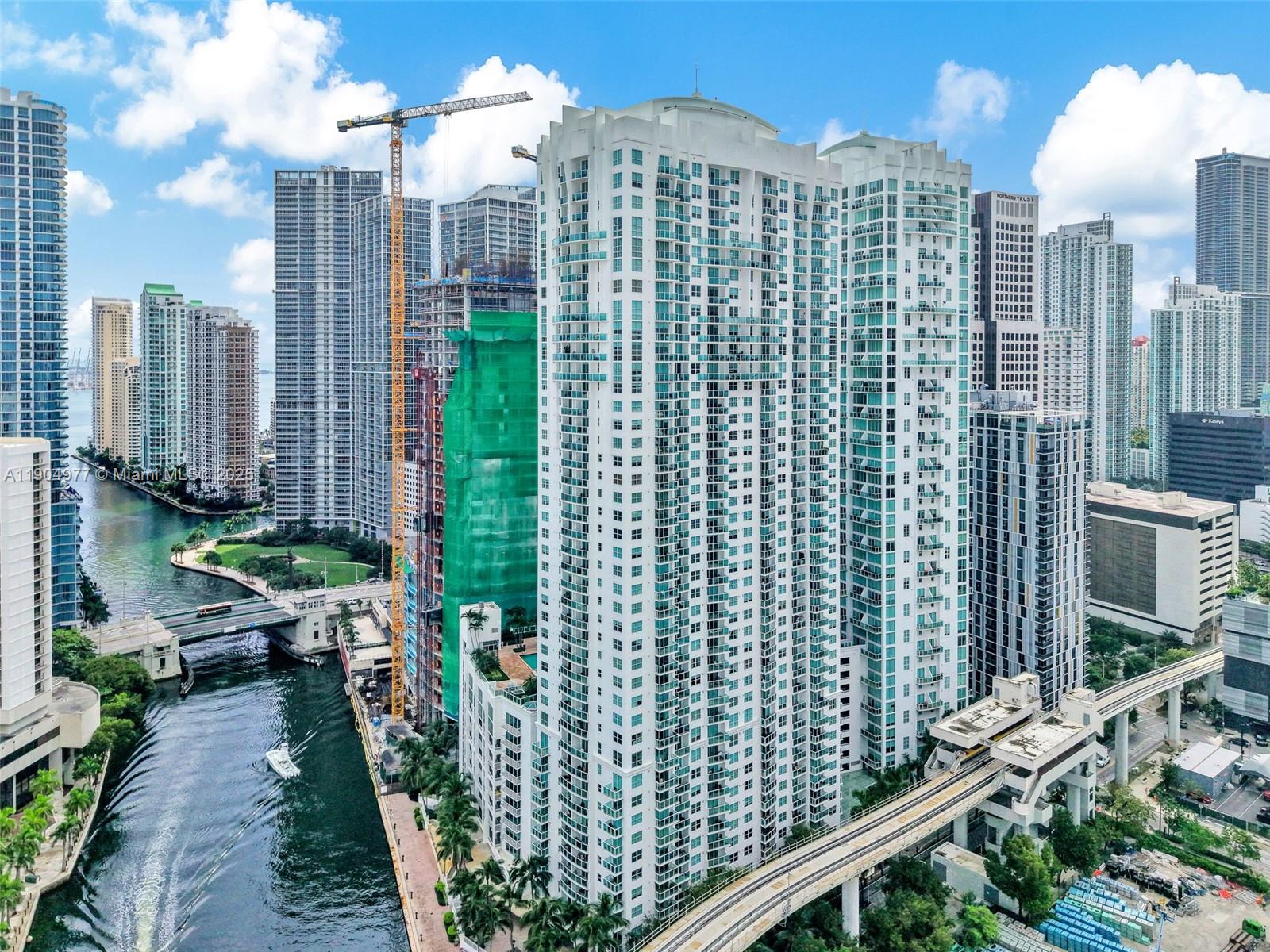 41 SE 5th St #604, Miami FL 33131