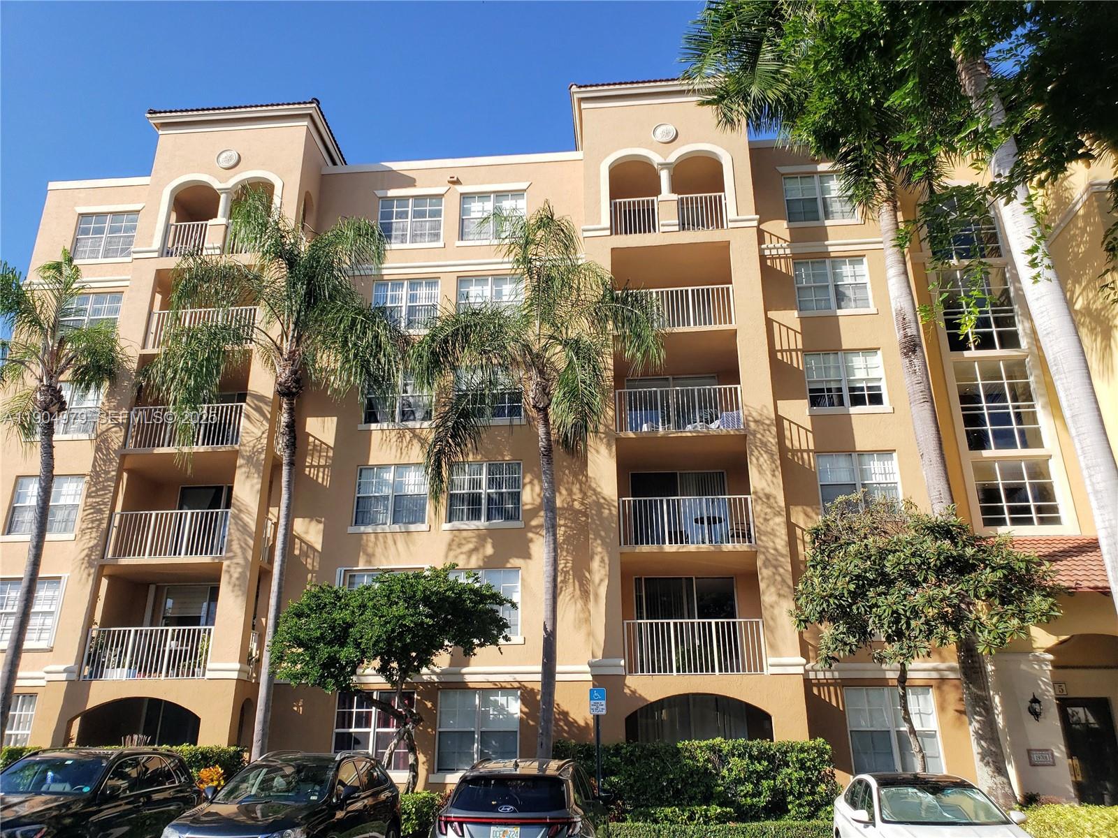 19701 E Country Club Dr #5601, Aventura FL 33180