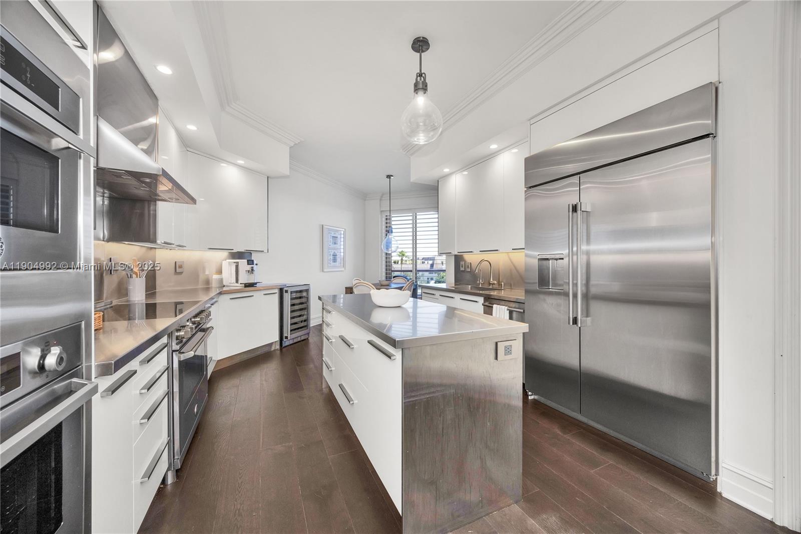 10 Edgewater Dr #4F, Coral Gables FL 33133