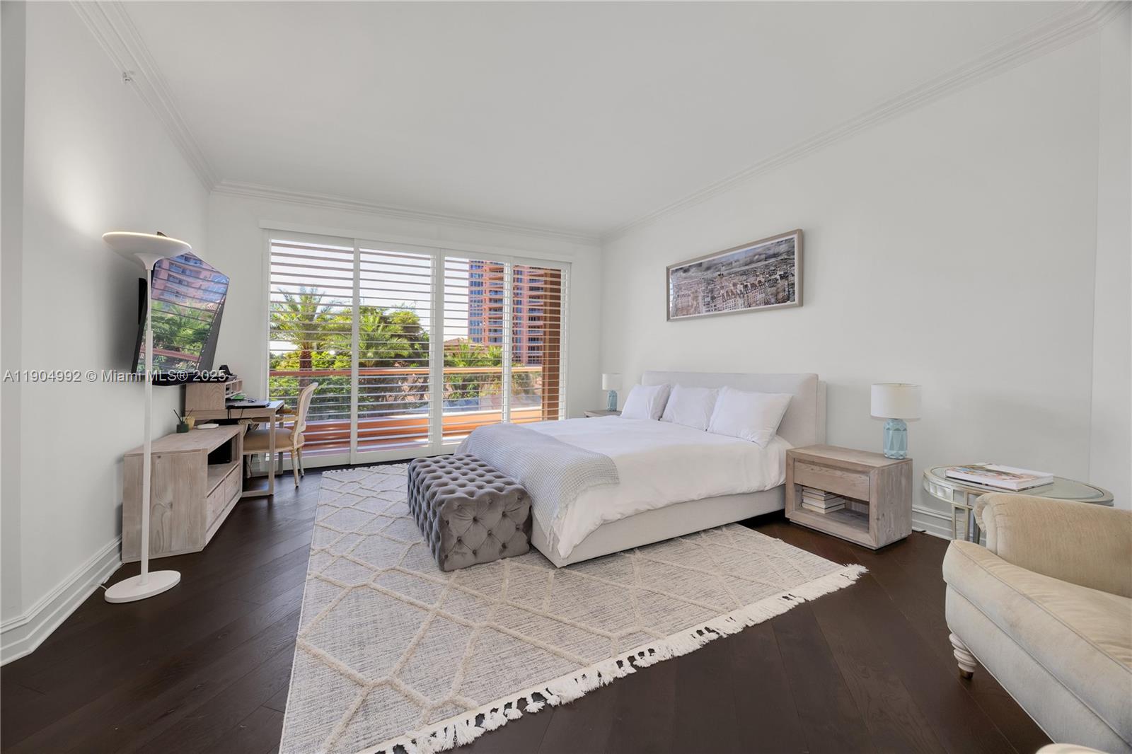 10 Edgewater Dr #4F, Coral Gables FL 33133